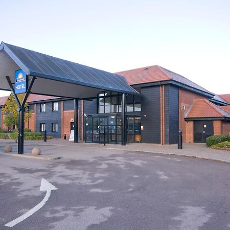 Days Inn Stevenage North Бэлдок Экстерьер фото