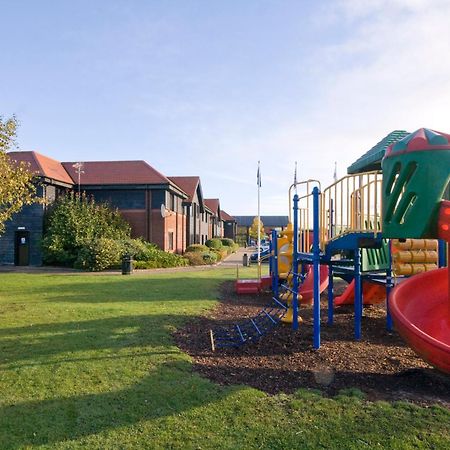 Days Inn Stevenage North Бэлдок Экстерьер фото