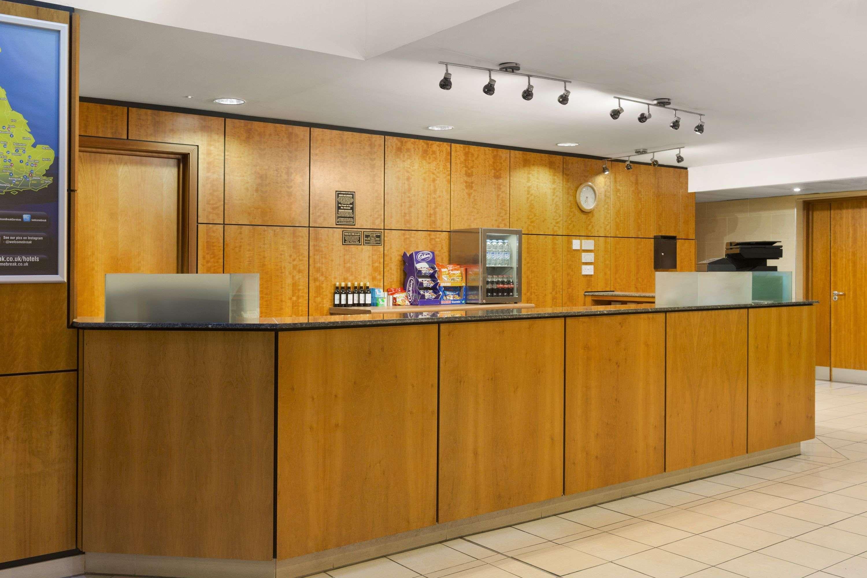 Days Inn Stevenage North Бэлдок Экстерьер фото