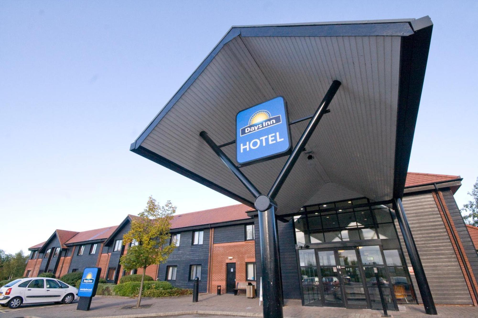 Days Inn Stevenage North Бэлдок Экстерьер фото
